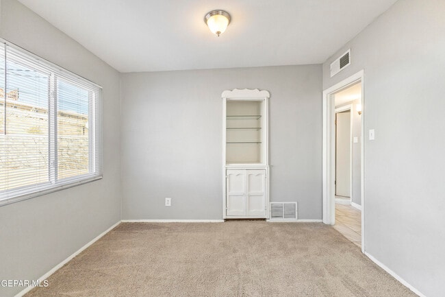 Photo - 1015 N Clark Dr