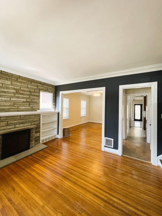 Photo - AVAILABLE NOW - Beautiful corner house in Webster Groves across the street from Avery Elementary!