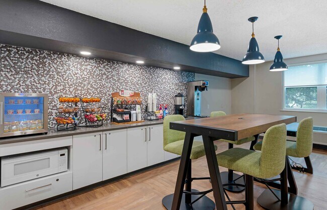 Furnished Studio-Miami - Coral Gables