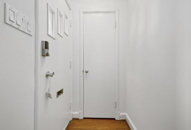 Photo - 5612 Massachusetts Ave