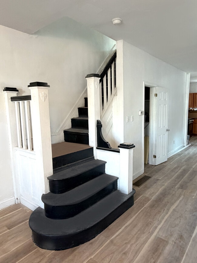 Photo - 5502 Thomas Ave