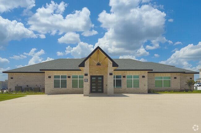 Building Photo - Beyond The Bend Rental
