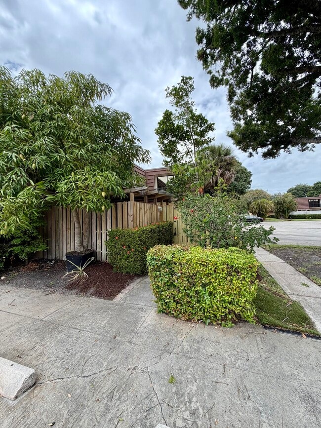 Photo - 2213 22nd Ln