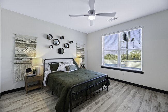 Photo - Istana At Wurzbach