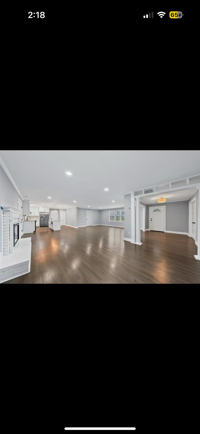 Photo - 108 Lynnwood Dr