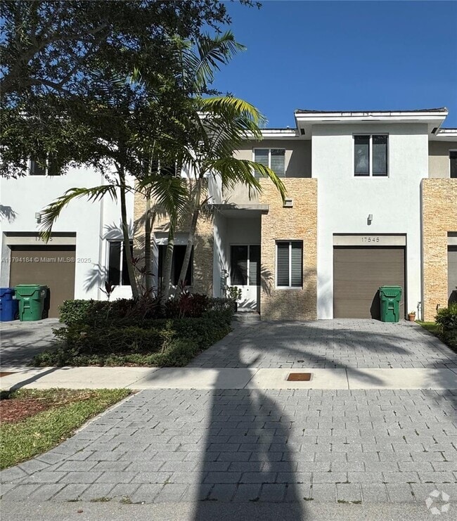 Building Photo - 17545 SW 150th Ct Rental