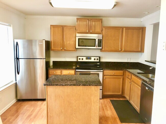 Photo - Gorgeous 2 BR/2.5 BA Condo in Ellicott City!