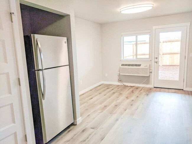 Photo - 8300 SE Flavel St Unit 101