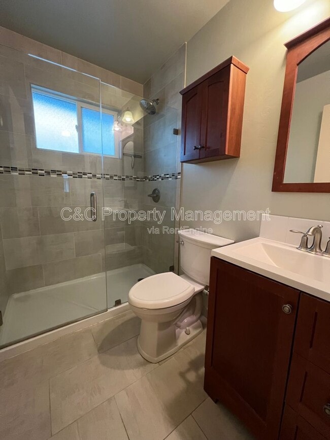 1365 42nd Ave Unit 4
