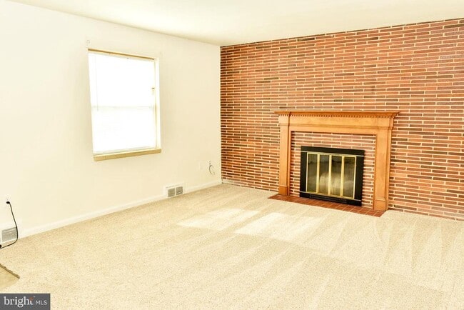 Photo - 627 Biggs Ave