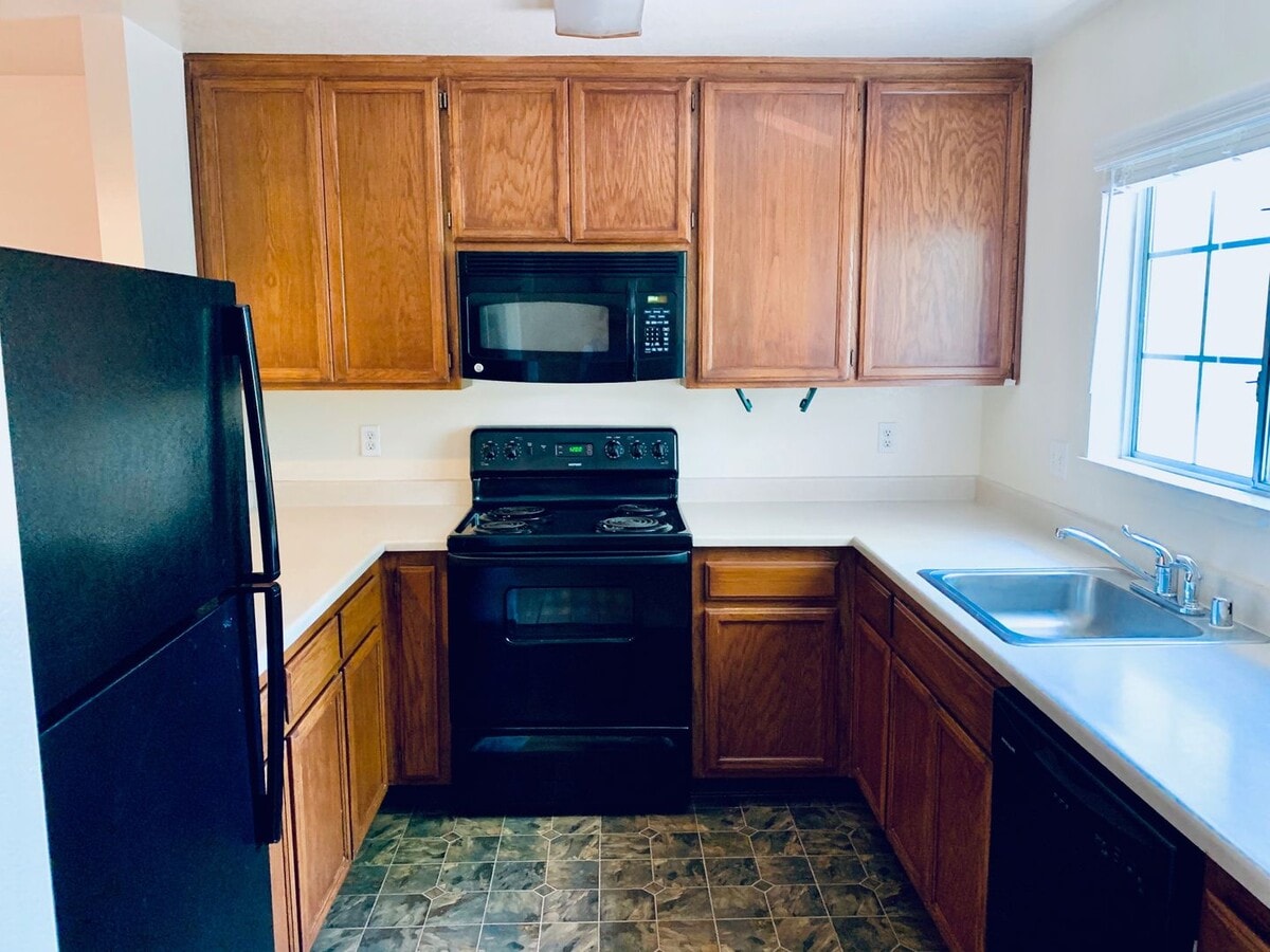 Photo - Quiet and Spacious 2 Bedroom 1 Bath Apartm...