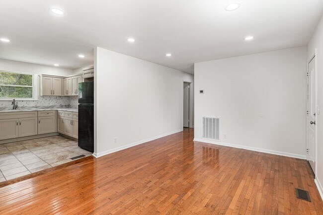 Photo - 3194 Qualynn Dr