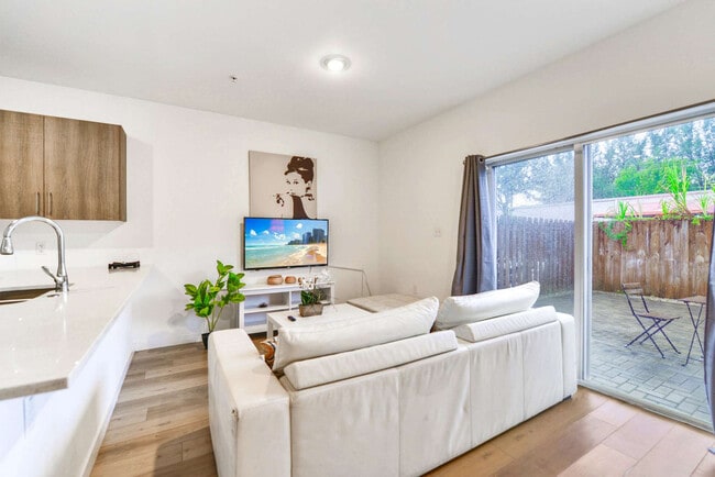 Building Photo - 171 NW 158th St Rental