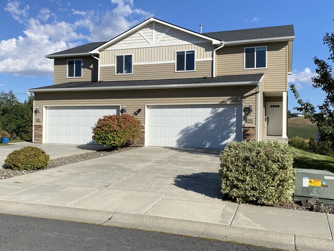 Photo - 1280 SW Selway Ln