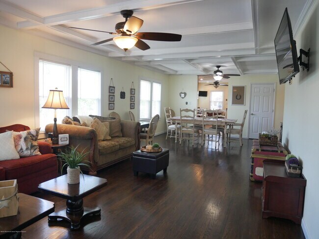 Photo - 319 Arnold Ave