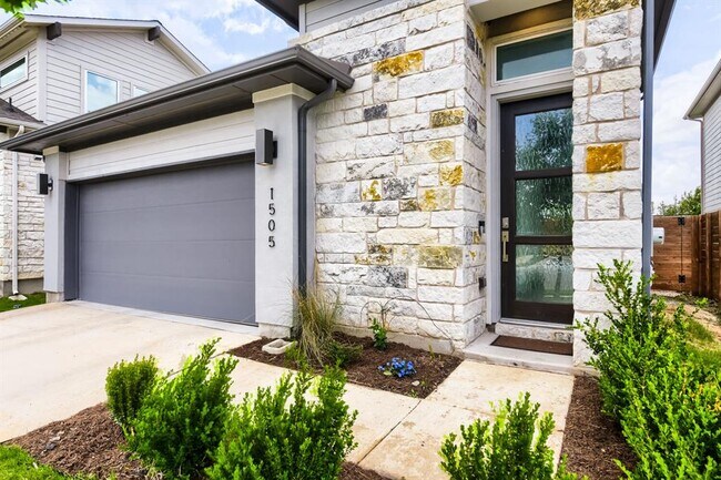 1505 Seeger Dr
