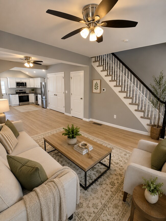 Photo - 115 W 2nd St