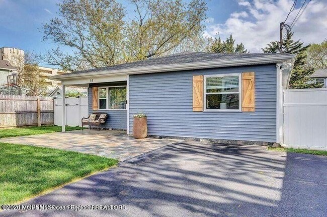 Photo - 68 Berry Pl