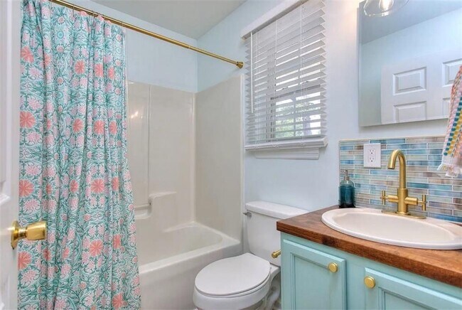Photo - 1288 Lucile Ave SW Unit B