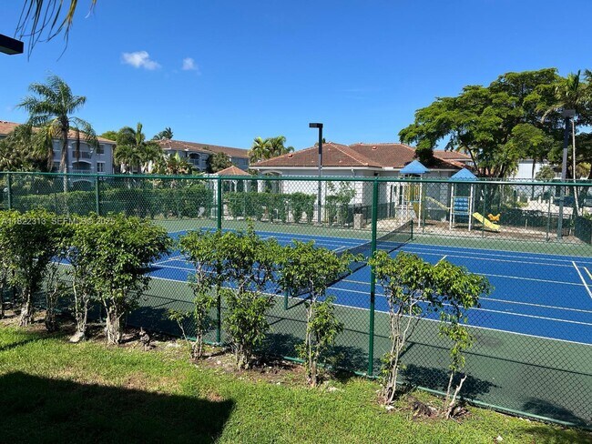 Photo - 9645 NW 1st Ct Unidad 1-209