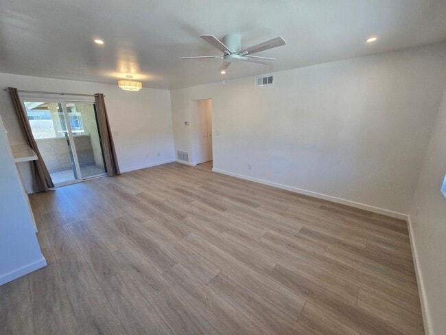Photo - JAMACHA GREENS BEAUTY – FULLY REMODELED 2BR TOWNHOME!