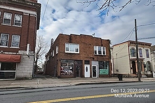 Building Photo - 131 Mohawk Ave