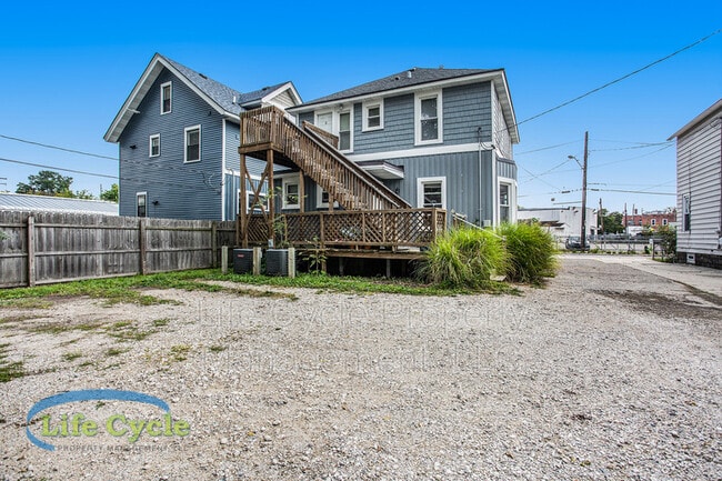 353 Atlas Ave SE