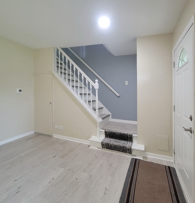 Photo - 1313 Kingsbury Dr Unit E