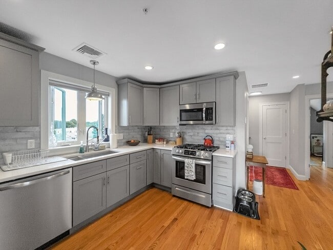 Photo - 19 Iona St Unit 3