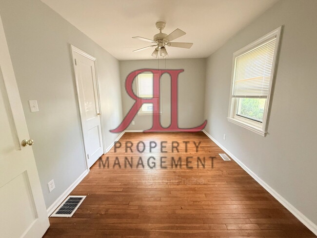 Photo - 1011 Mohican Ave