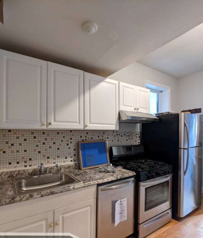 Photo - 3544 N Halsted St Unidad 1R