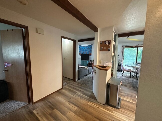 Photo - 4 Bed, 2 Bath Home - Easy Access to I-5 and WWU