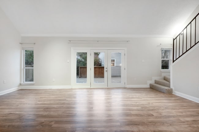 Photo - 351 Jackson Ave Unit 3c