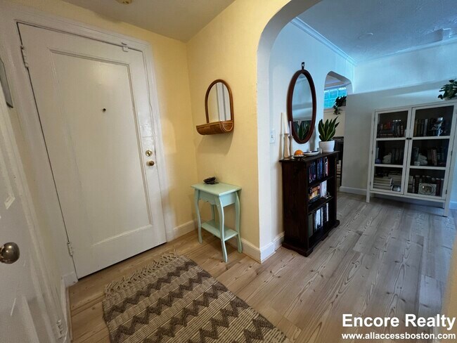 115 Longwood Ave Unit 6