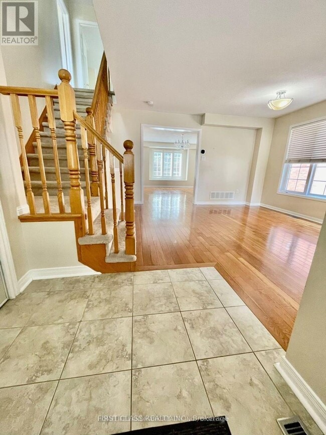 Photo - 2372 Cornerbrooke Crescent