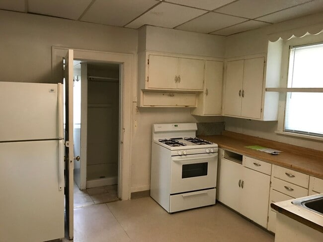 2862 Lincoln Way
