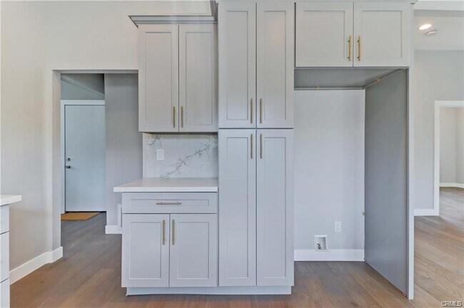 Photo - 409 Olive St