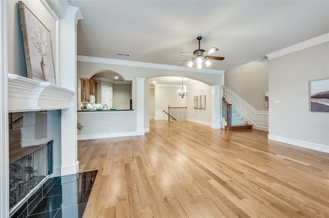 Photo - 632 Rockingham Dr