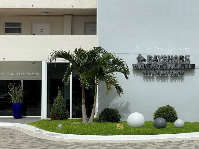 Photo - 7904 West Dr Unit 215