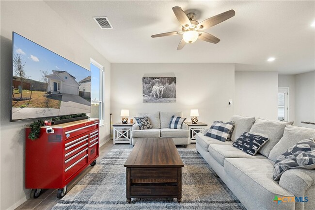 Photo - 408 Black Opal Dr