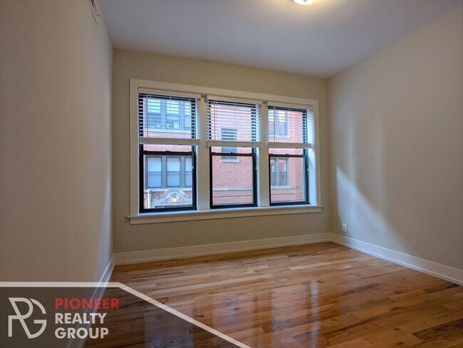 Photo - 3523 N Racine Ave Unit 1