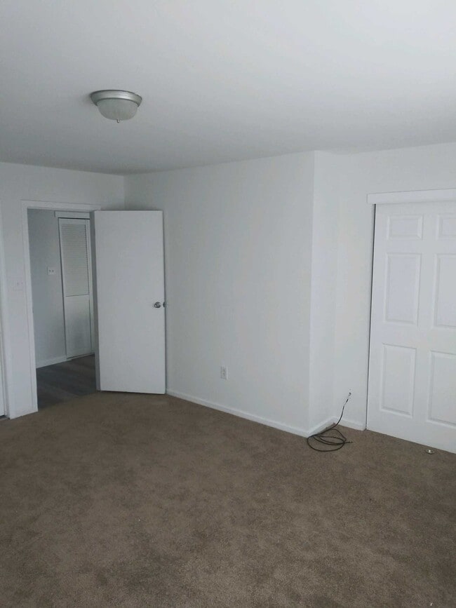 Photo - 44 Hopewell Ln Unit #B