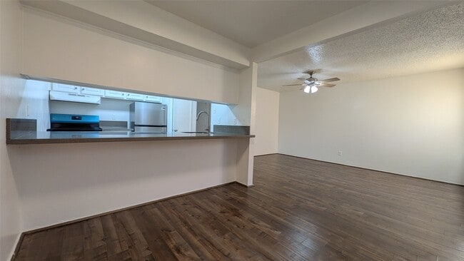 Photo - 3131 Southwest Fwy Unit C40