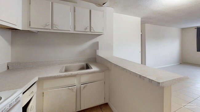 Building Photo - 357 Faneuil St Unit 15 Rental