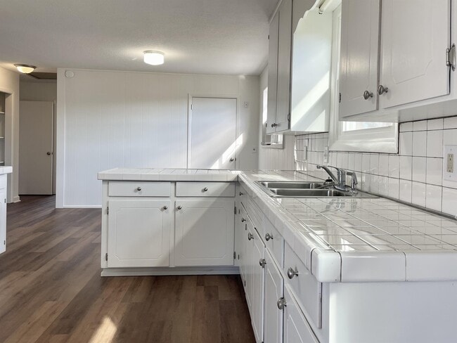 317 Enola Rd