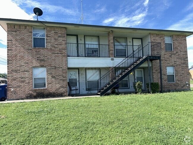 Building Photo - 1011 Industrial Ave Unit 1011 Industrial Ave Rental