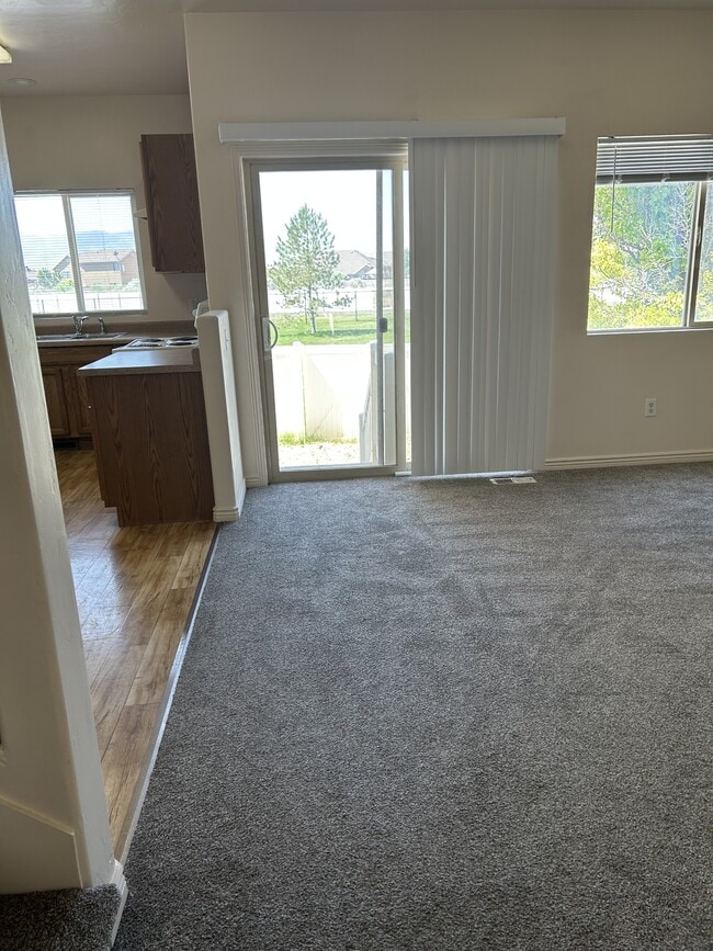 Photo - 2107 W 2180 N
