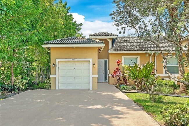 Building Photo - 8908 NW 40th St Rental