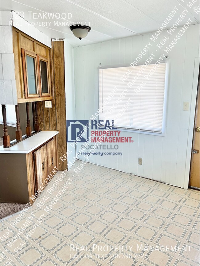 Photo - 123 Teakwood-