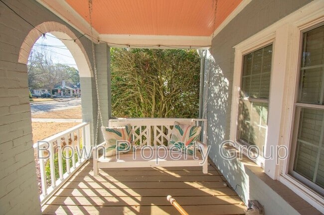 Photo - 205 Bethune St